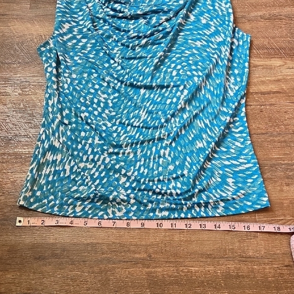 Jones NY Blue, White & Green Ocean Patterned Ruched Sleeveless Blouse Small - Picture 8 of 8